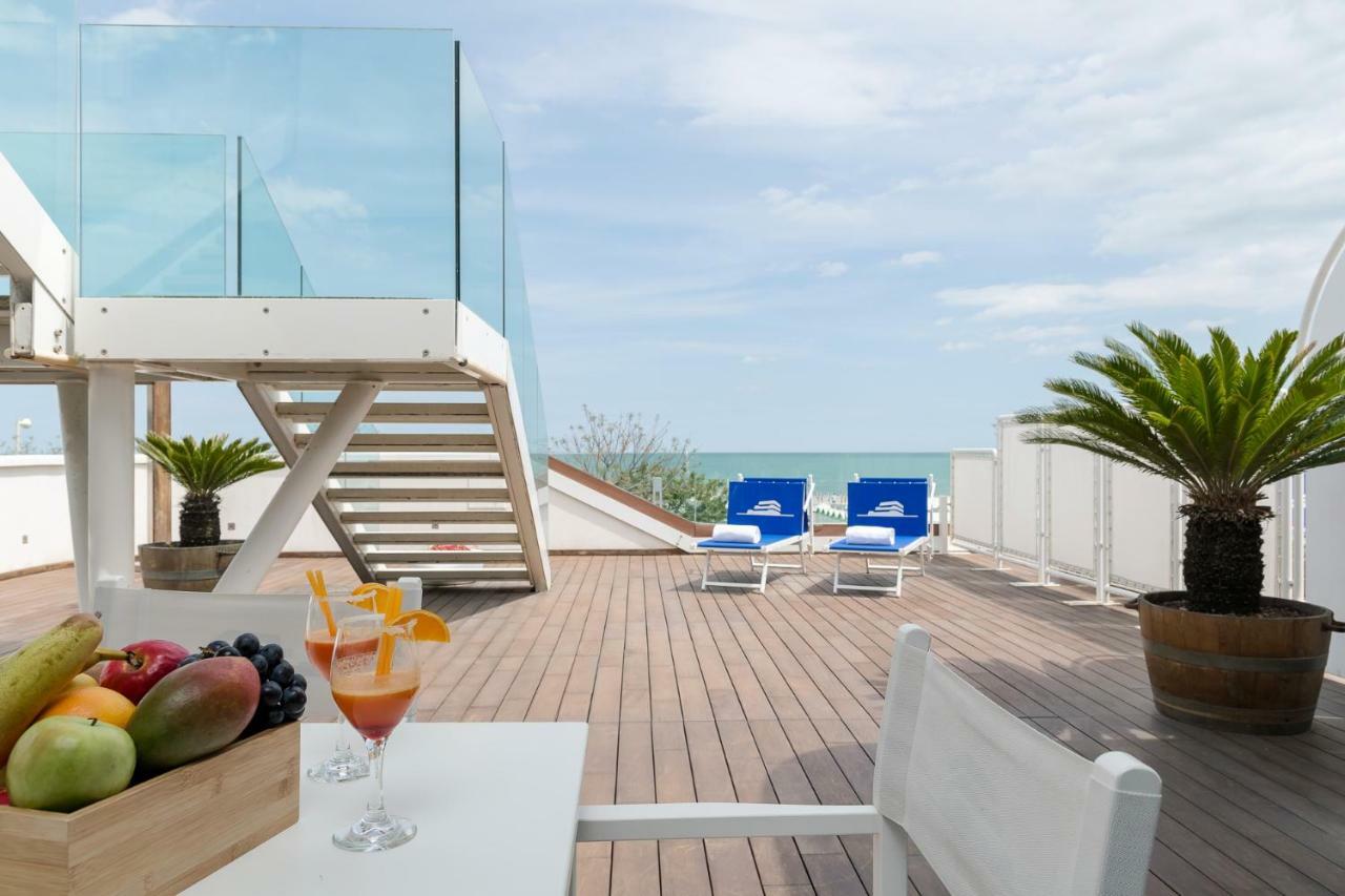 Trampolines Suite Hotel Riccione Exterior photo